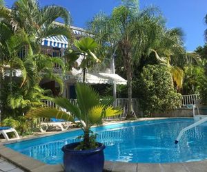 T2 Bleu Indigo dans résidence avec piscine GOSIER Guadeloupe