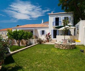 VILLA AELIA: charm & convenience, 2min beach Spetses Greece