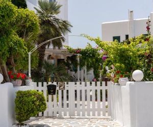 Ricos Two Bedroom House - Naoussa Paros Naoussa Greece