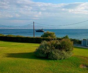 Beautiful house by the sea,Loutraki Skaloma. Loutraki Greece