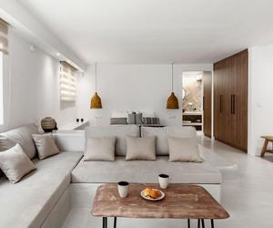 Pebble, Luxury Suite by the Sea Kato Gouves Greece