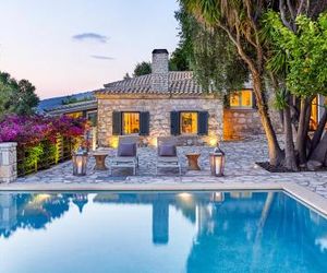Villa Ioli- Beachfront Luxury Residence Igoumenitsa Greece