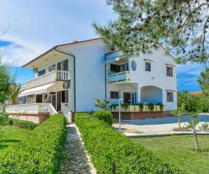 Apartments im Haus Liveric Vir - CDN02093-DYE Vir Croatia