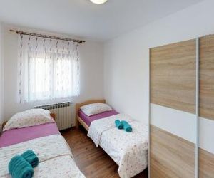 Apartments with a parking space Vilanija (Umag) - 17240 Vilanija Croatia