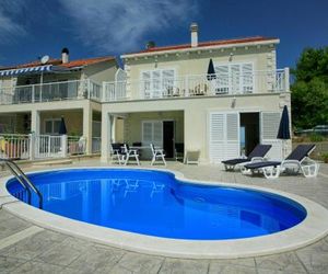 Family friendly house with a swimming pool Sumartin (Brac) - 16842 Sumartin Croatia