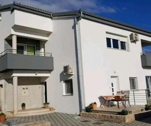 Apartments with a parking space Starigrad (Paklenica) - 17113 Starigrad Croatia