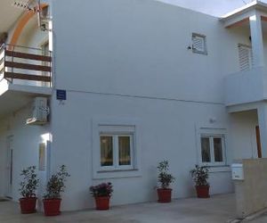 Apartments by the sea Starigrad (Paklenica) - 17340 Starigrad Croatia