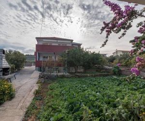 Apartments with a parking space Slatine (Ciovo) - 16731 Slatine Croatia