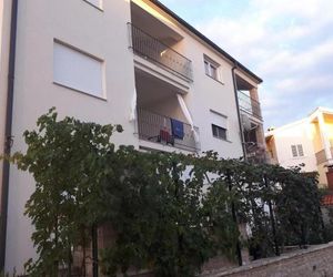 Apartments with a parking space Zaboric (Sibenik) - 16510 Sibenik Croatia