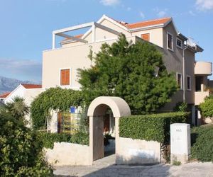 Apartments with a parking space Postira (Brac) - 5617 Postira Croatia
