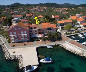 Apartments Ivan Sutomiscica Croatia