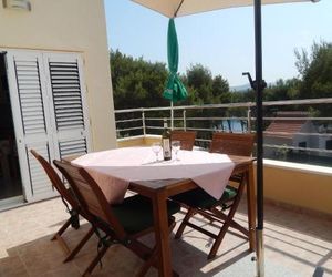 Apartments Mimose Milna Croatia