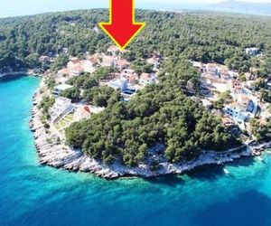 Apartment Deni Milna Croatia