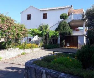 Apartments with a parking space Klanice (Krk) - 17347 Malinska Croatia