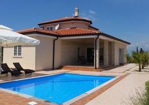 Holiday house with a swimming pool Vrh (Krk) - 17073 KRK Croatia