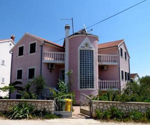 Apartments Dragan Jezera Croatia