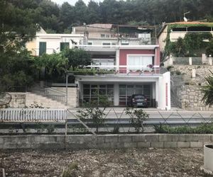 Apartments by the sea Krilo Jesenice (Omis) - 17204 Jesenice Croatia