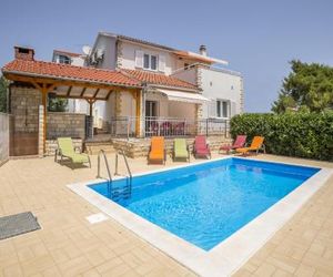 Family friendly house with a swimming pool Maslinica (Solta) - 16782 Grhhote Croatia