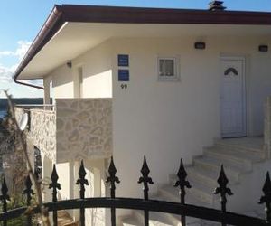 Apartments with a parking space Karin Gornji (Novigrad) - 16610 Karin Croatia