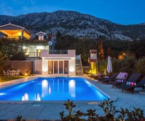 Villa Golden Garden with 50sqm private pool Gata Croatia