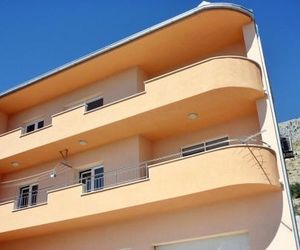 Apartments with a parking space Dugi Rat (Omis) - 17287 Dugi Rat Croatia