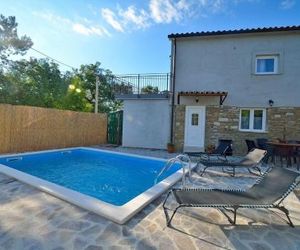 Holiday house with a swimming pool Sovinjsko Polje (Central Istria - Sredisnja Istra) - 16806 Buzet Croatia