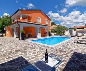Villa Deni - Four Bedroom Villa with Pool Buje Croatia