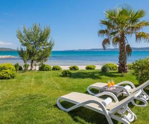 Luxury Design Beach Front Apartment Sukosan Croatia