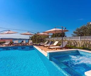 Seaview Villa Stanka with Pool and attached Jacuzzi Ka?tela Croatia