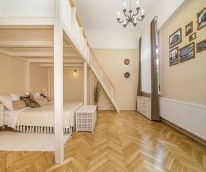 Vintage Apartment Pecs Hungary