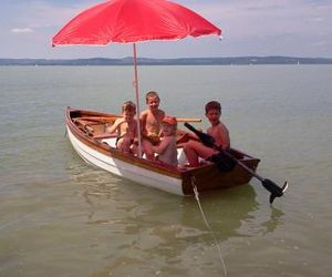 CSALÁD-BARÁT APARTMAN Balatonlelle Hungary