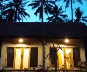Surfer House - Surf school & Camp Jembrana Indonesia