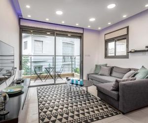 Very nice 1 BDR apartment 2 min from the beach ! Tel Aviv Israel