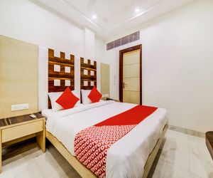 OYO 35385 hotel signature palace Delhi City India