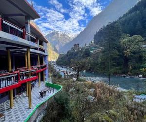 River & Snow view guest house Kasol India