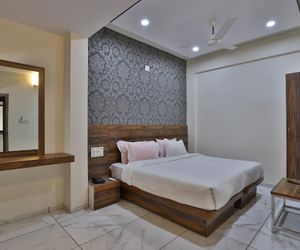 SPOT ON 36117 Hotel Parivar Kalol India