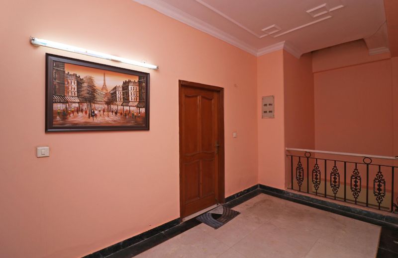 OYO 38025 Hotel The Rock Residency