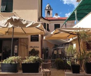 Blackstone Apartment Varazze Italy