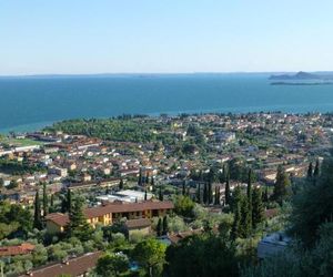 Ferienwohnung in Dorfkern, sonnig, ruhig nähe See Toscolano Maderno Italy