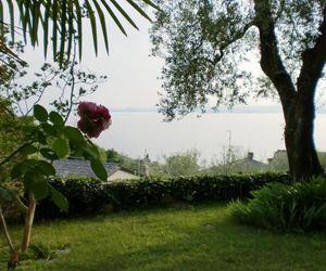 Casa elegante e panoramica sul lago di Garda Torri del Benaco Italy