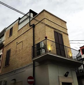 NearBy Hotel