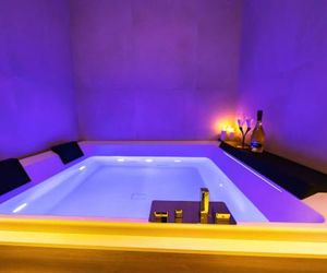 Elite Accommodations & Hydromassage Pool Reggio Calabria Italy