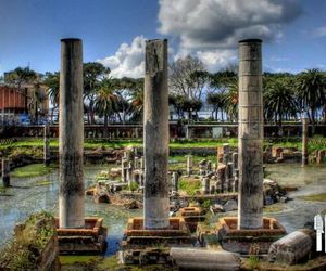 Tra le Colonne Pozzuoli Italy