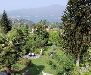 Panorama sul lago Porto Valtravaglia Italy