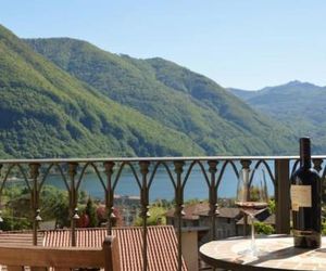 CASA VISTA LAGO E GIARDINO Porlezza Italy