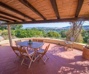 Villa immersa nel verde con meravigliosa vista mare Palau Italy