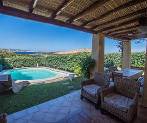 Villa con Piscina e Vista Mare Palau Italy