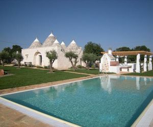 Trulli Terrarossa con Piscina Martina Franca Italy