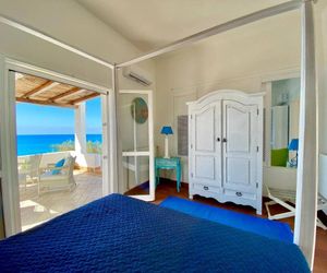 Beachfront House Geremeas Sardegna Villasimius Italy