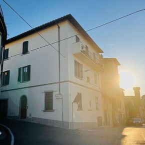 NearBy Hotel